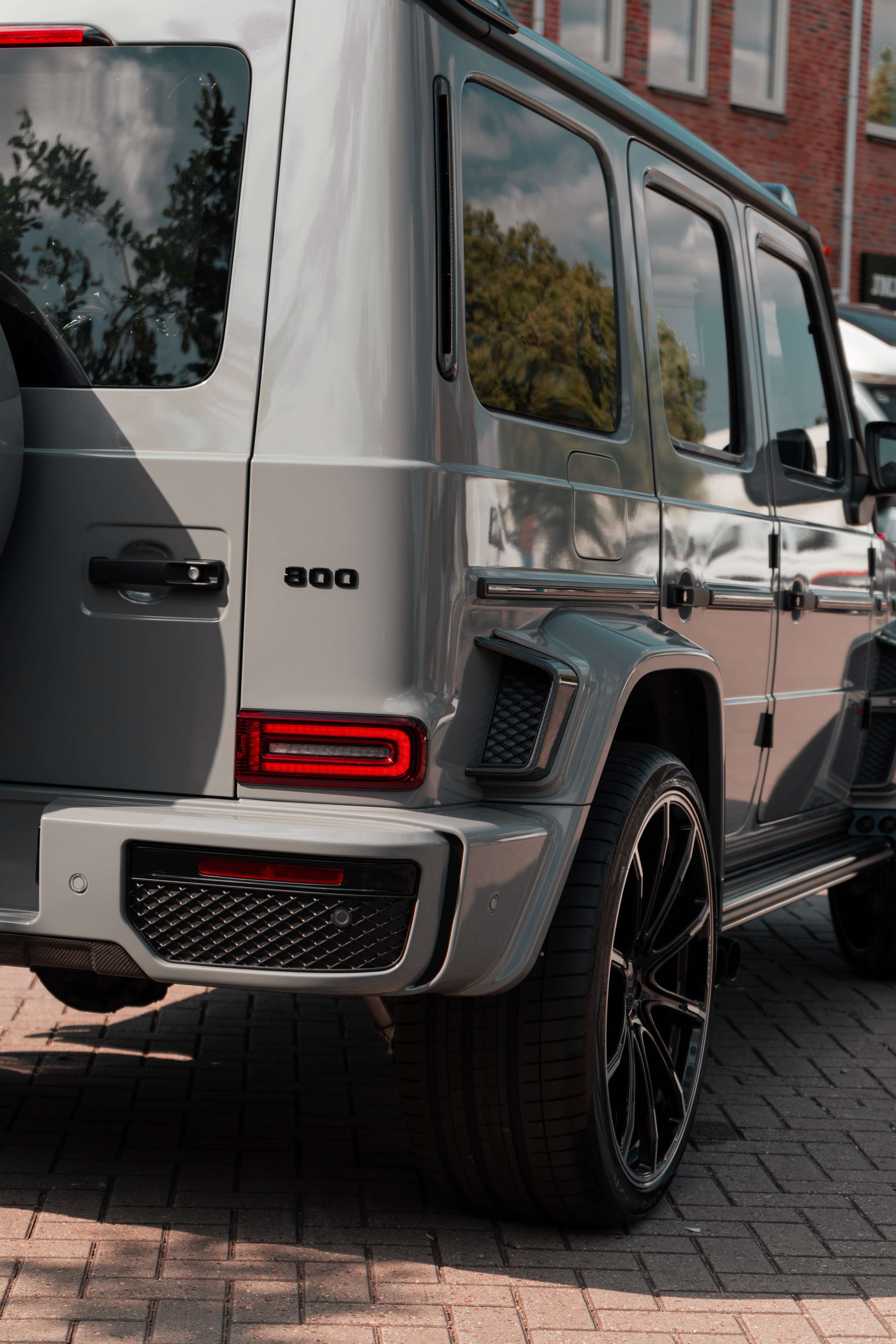 Mercedes G-Klasse Brabus met professionele carwrap en chrome delete